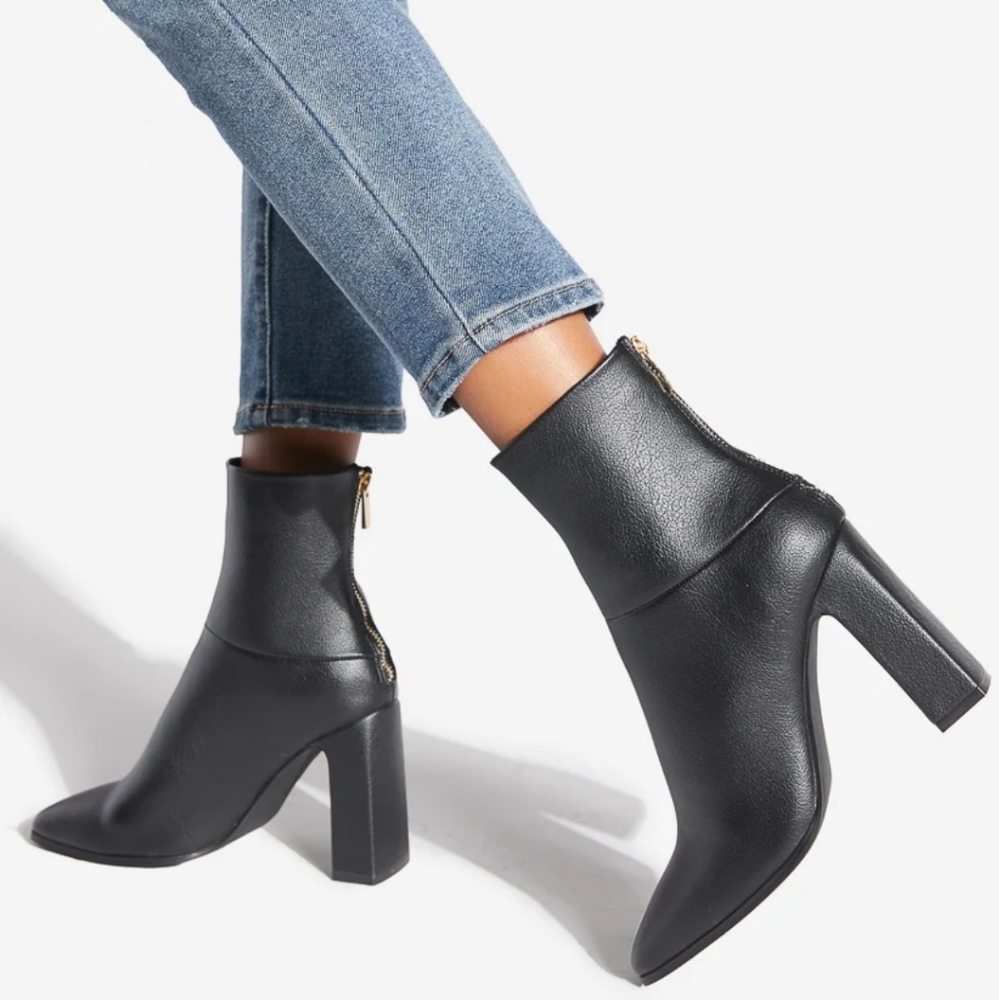 Block heel bootie